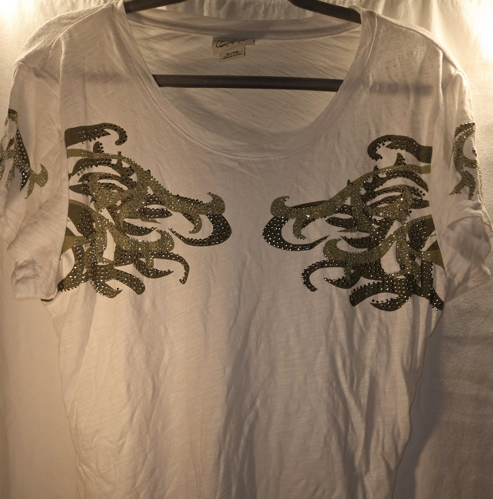 White graphic tee